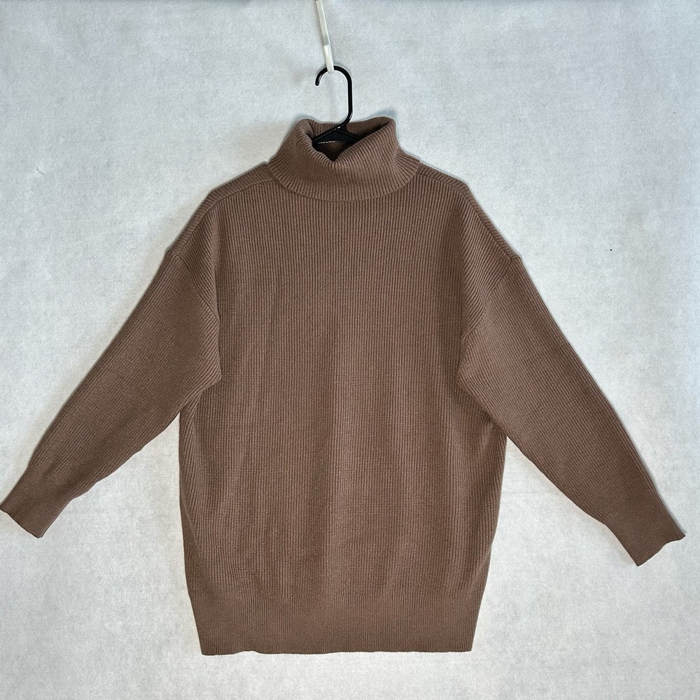 NWOT Women's Coffee Brown Turtleneck Sweater - Oversized Medium‎ Cozy